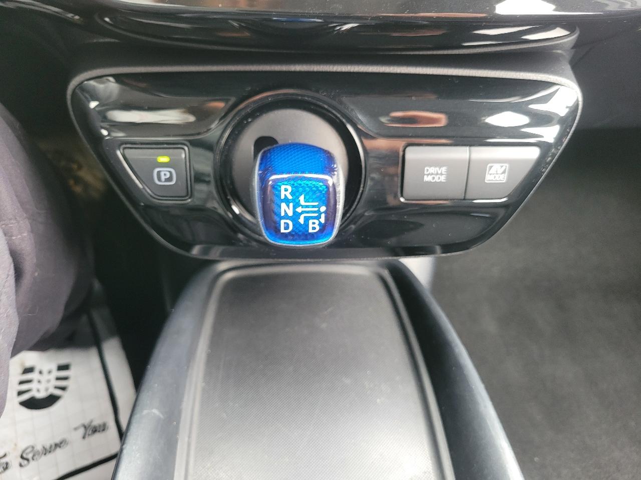 Toyota Prius L Eco (Natl) 2021