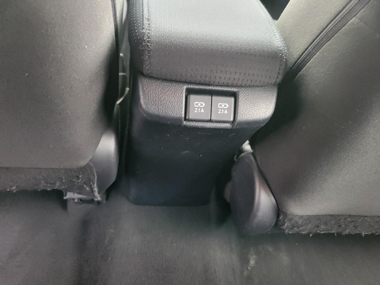 Toyota Prius L Eco (Natl) 2021