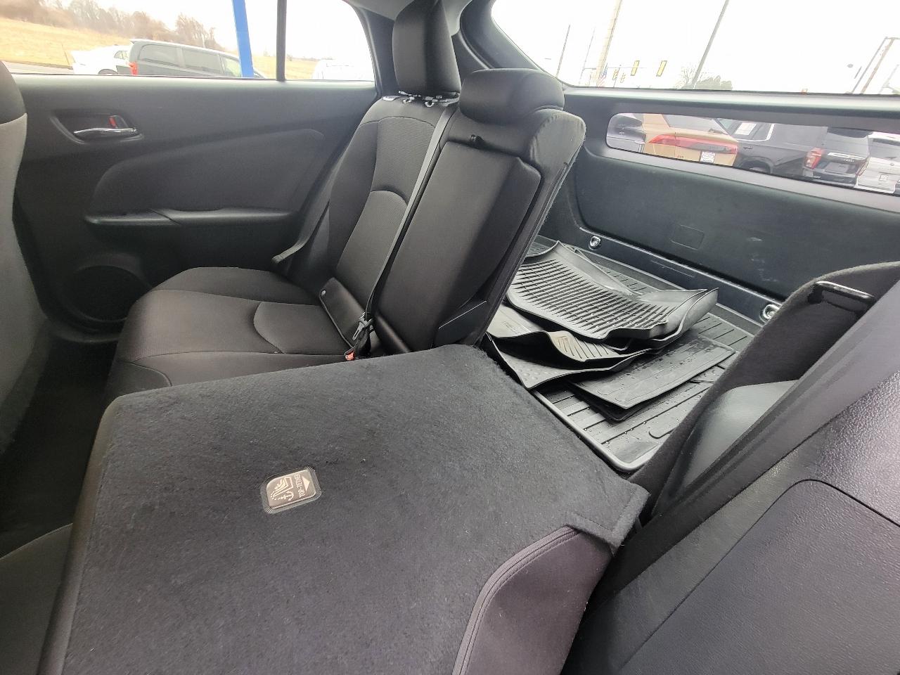 Toyota Prius L Eco (Natl) 2021