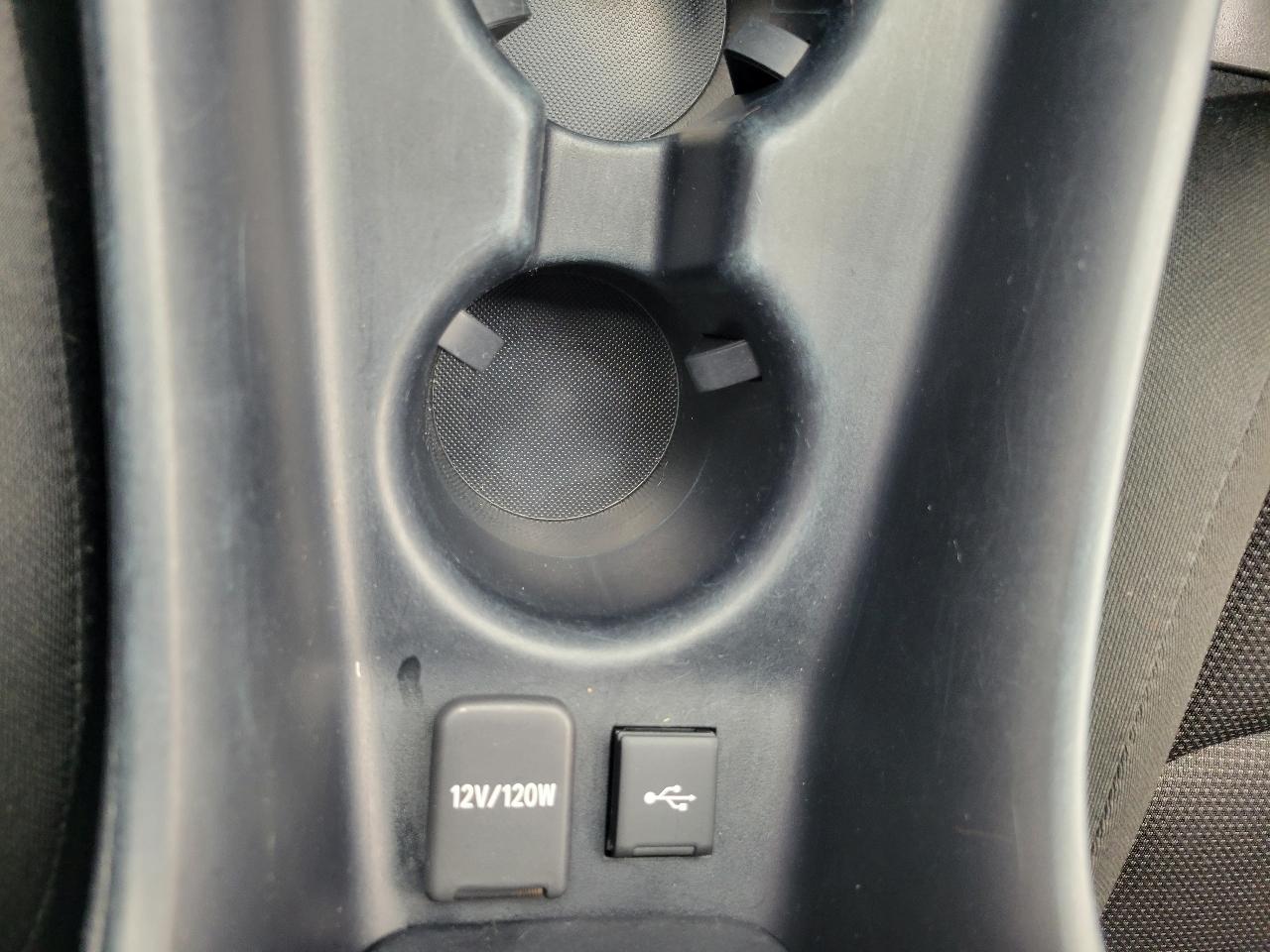 Toyota Prius L Eco (Natl) 2021