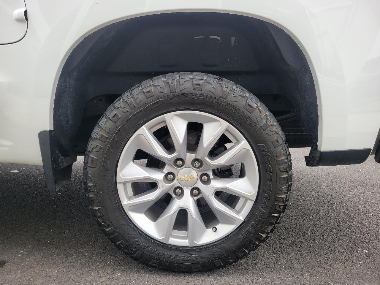 Chevrolet Silverado 1500 4WD Crew Cab 147" Custom 2021