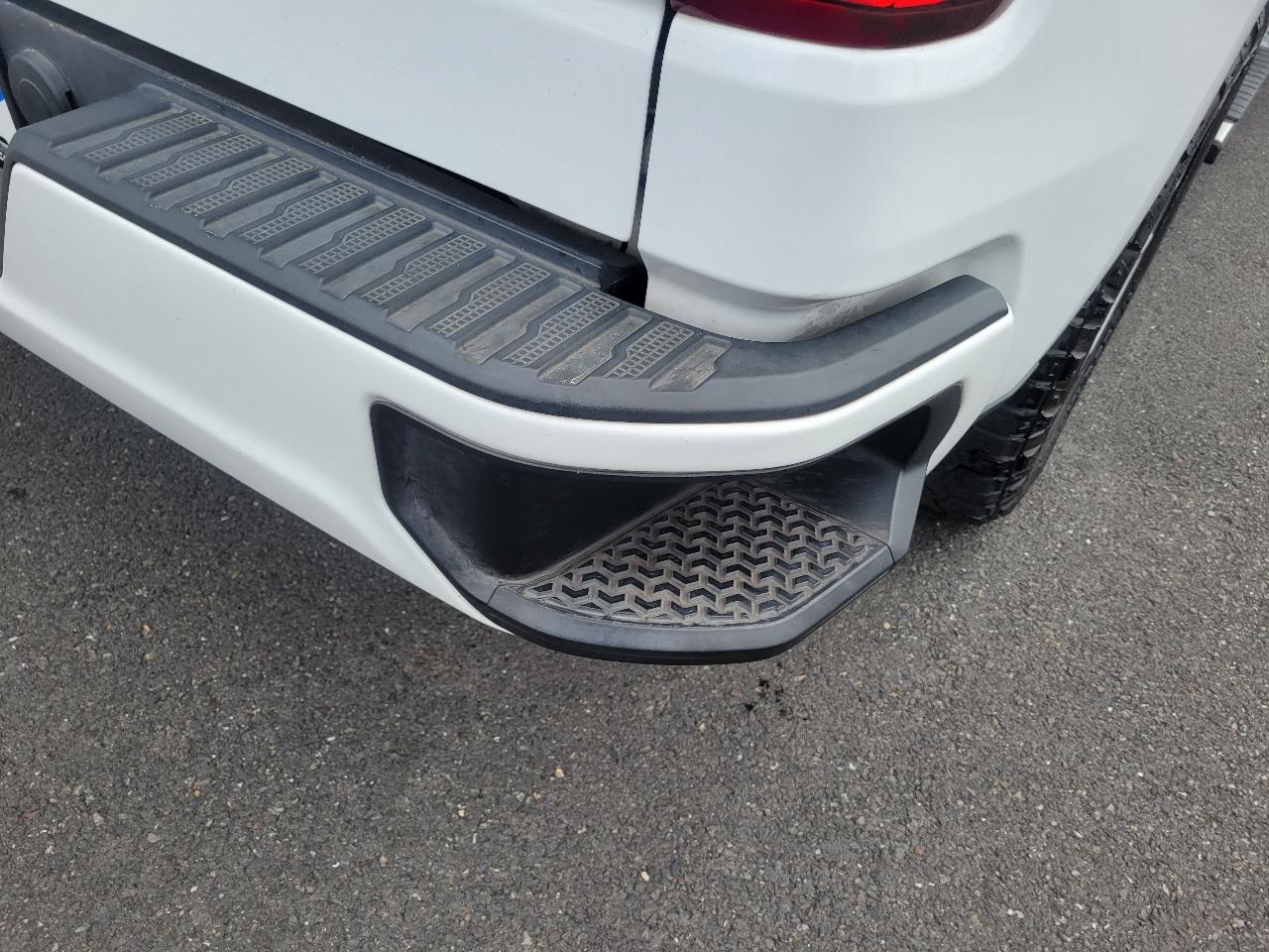 Chevrolet Silverado 1500 4WD Crew Cab 147" Custom 2021