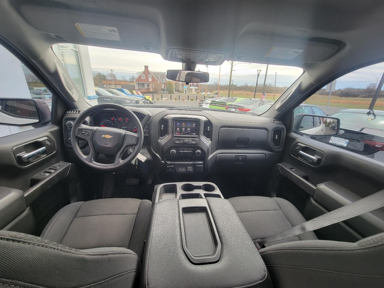 Chevrolet Silverado 1500 4WD Crew Cab 147" Custom 2021