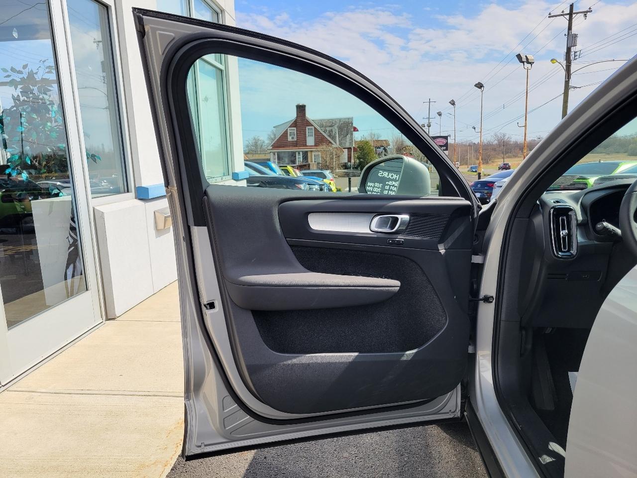 Volvo XC40 B5 AWD Core 2023