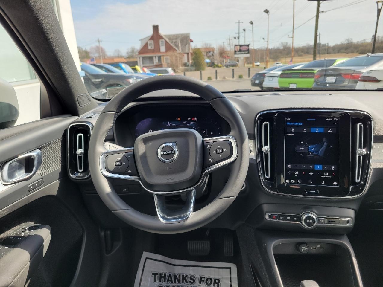 Volvo XC40 B5 AWD Core 2023