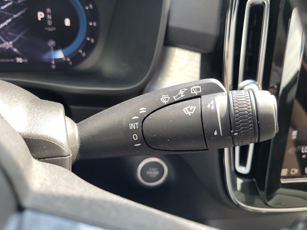 Volvo XC40 B5 AWD Core 2023