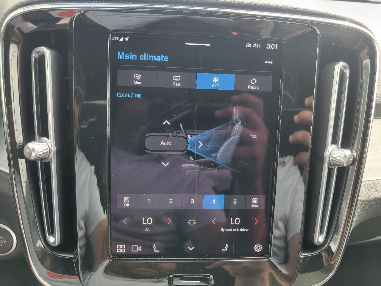 Volvo XC40 B5 AWD Core 2023