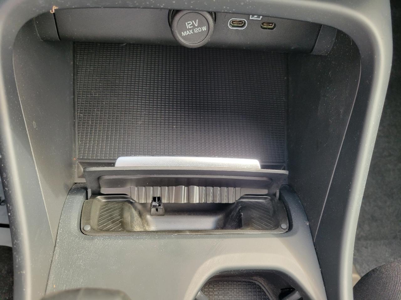 Volvo XC40 B5 AWD Core 2023