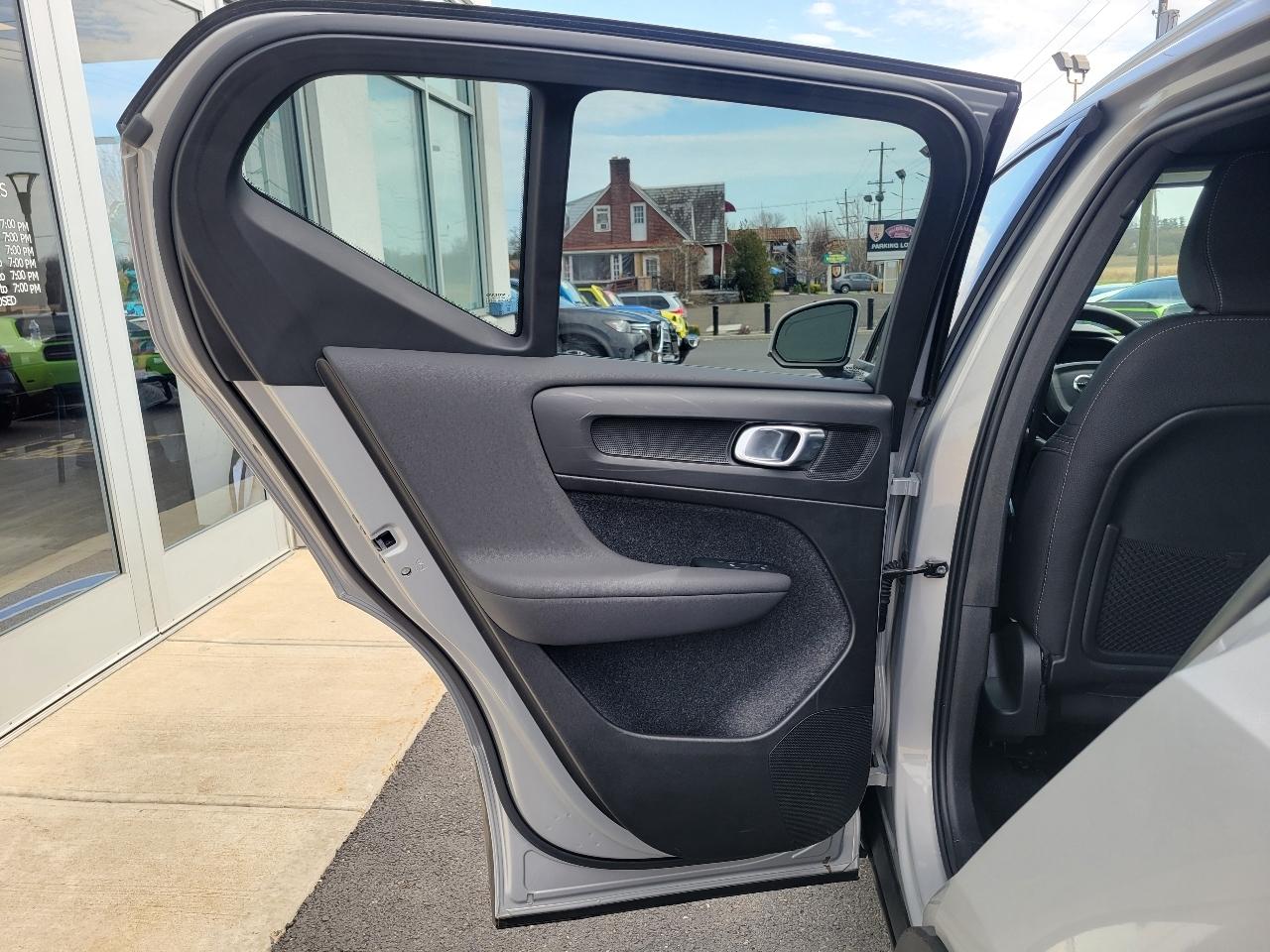 Volvo XC40 B5 AWD Core 2023