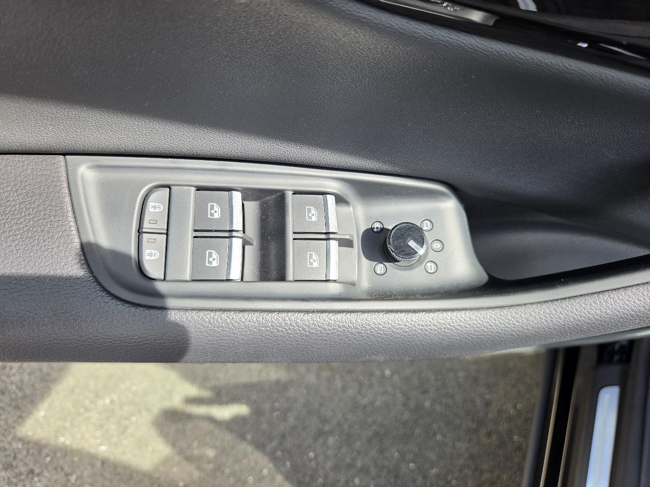 Audi Q8 Premium 55 TFSI quattro 2025