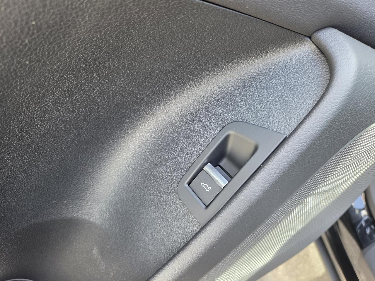 Audi Q8 Premium 55 TFSI quattro 2025