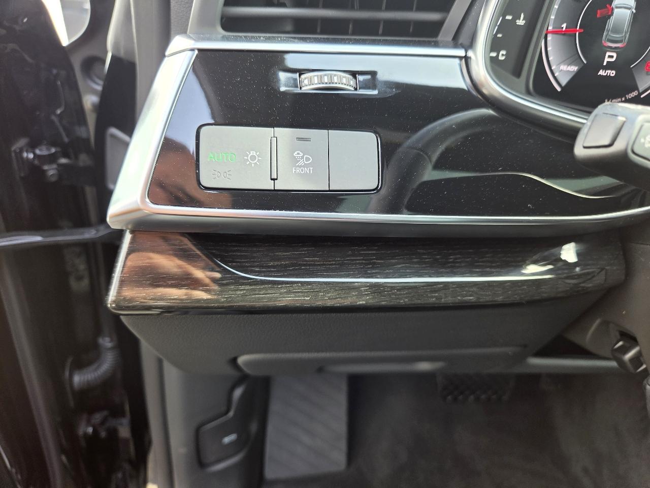 Audi Q8 Premium 55 TFSI quattro 2025