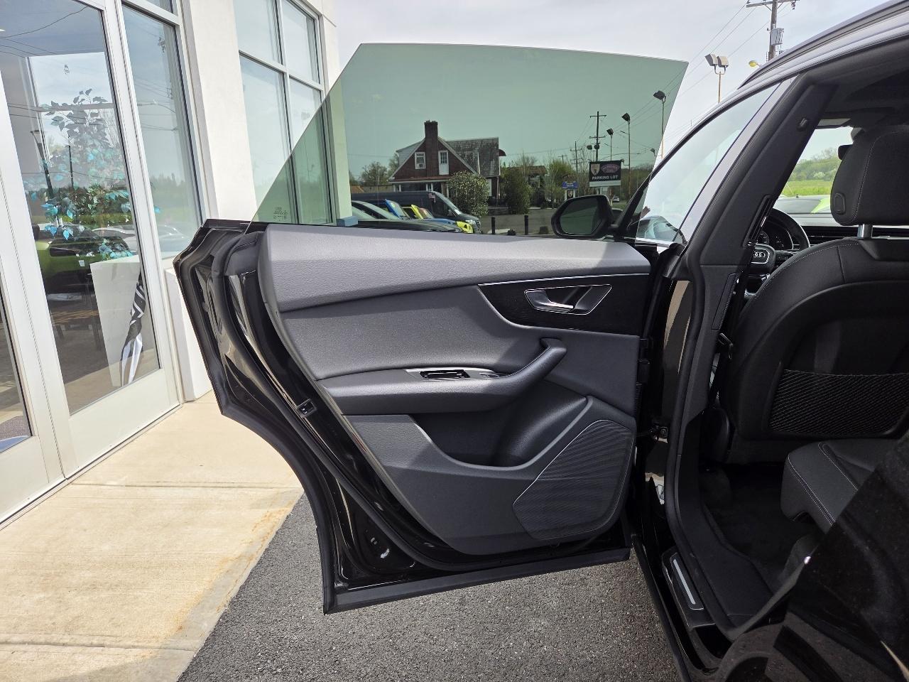 Audi Q8 Premium 55 TFSI quattro 2025