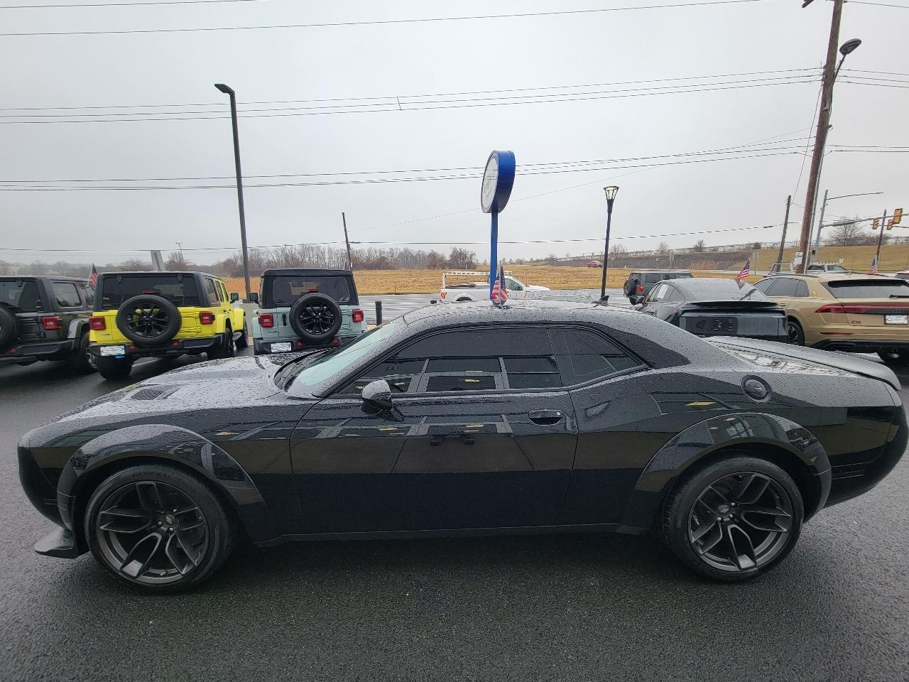 Dodge Challenger R/T Scat Pack Widebody RWD 2022