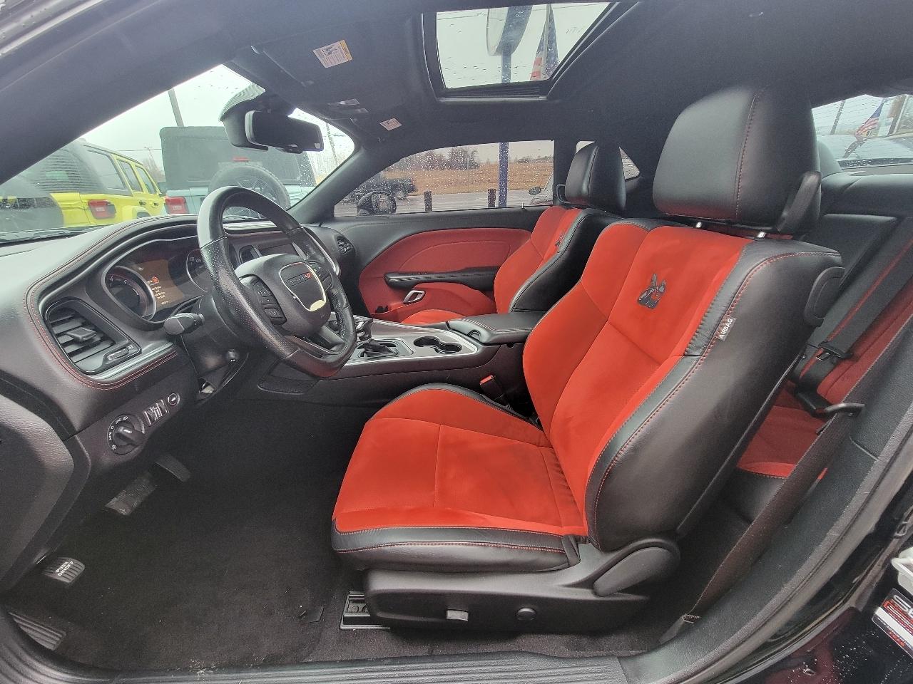 Dodge Challenger R/T Scat Pack Widebody RWD 2022