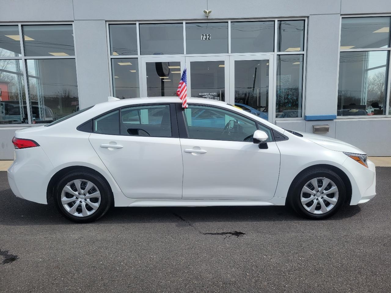 Toyota Corolla LE CVT (Natl) 2025