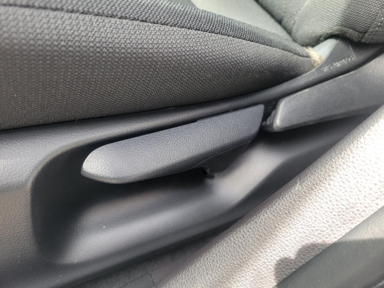 Toyota Corolla LE CVT (Natl) 2025