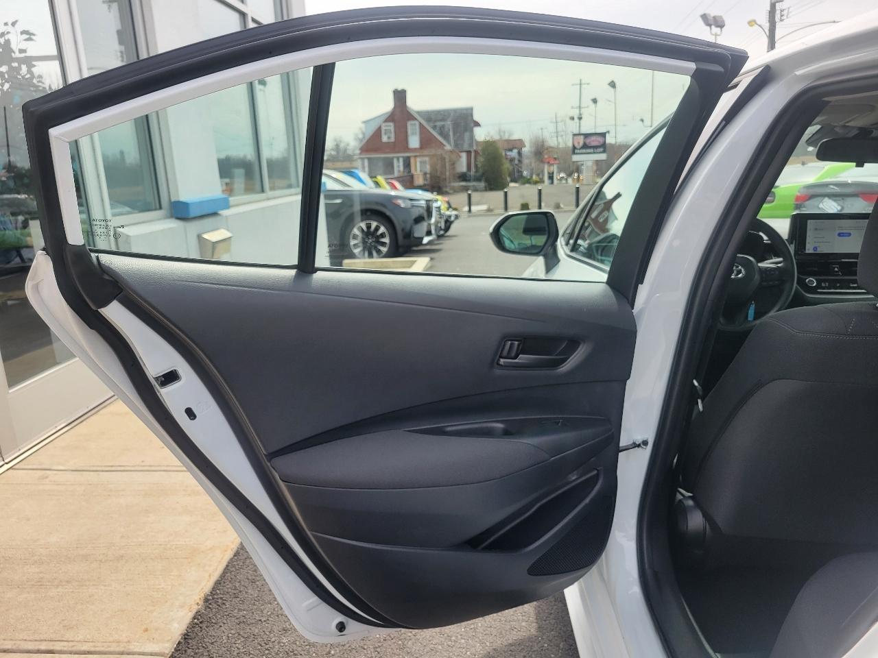 Toyota Corolla LE CVT (Natl) 2025