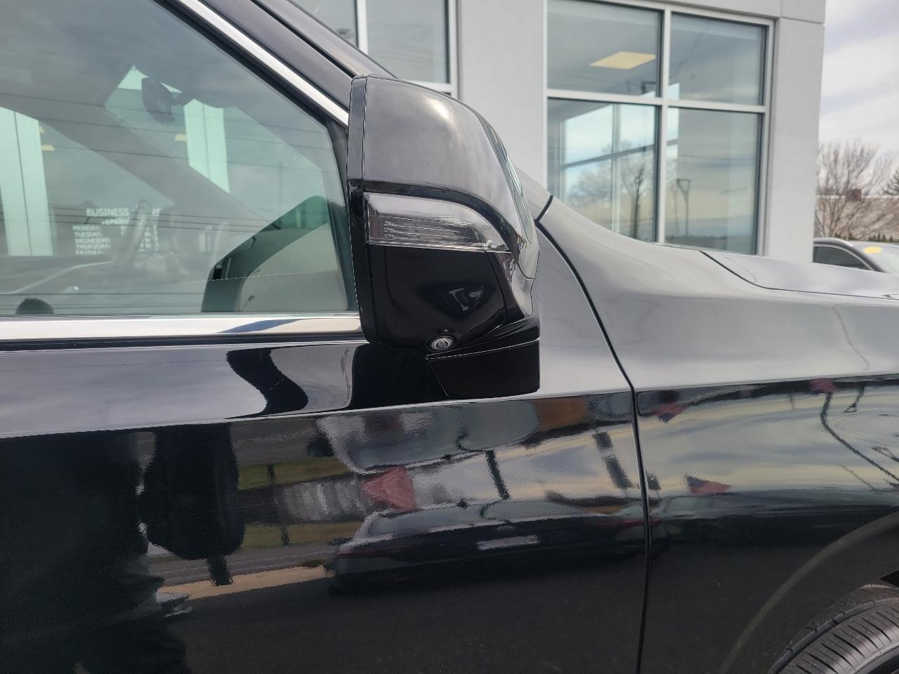 Cadillac Escalade ESV RWD 4dr Premium Luxury 2023