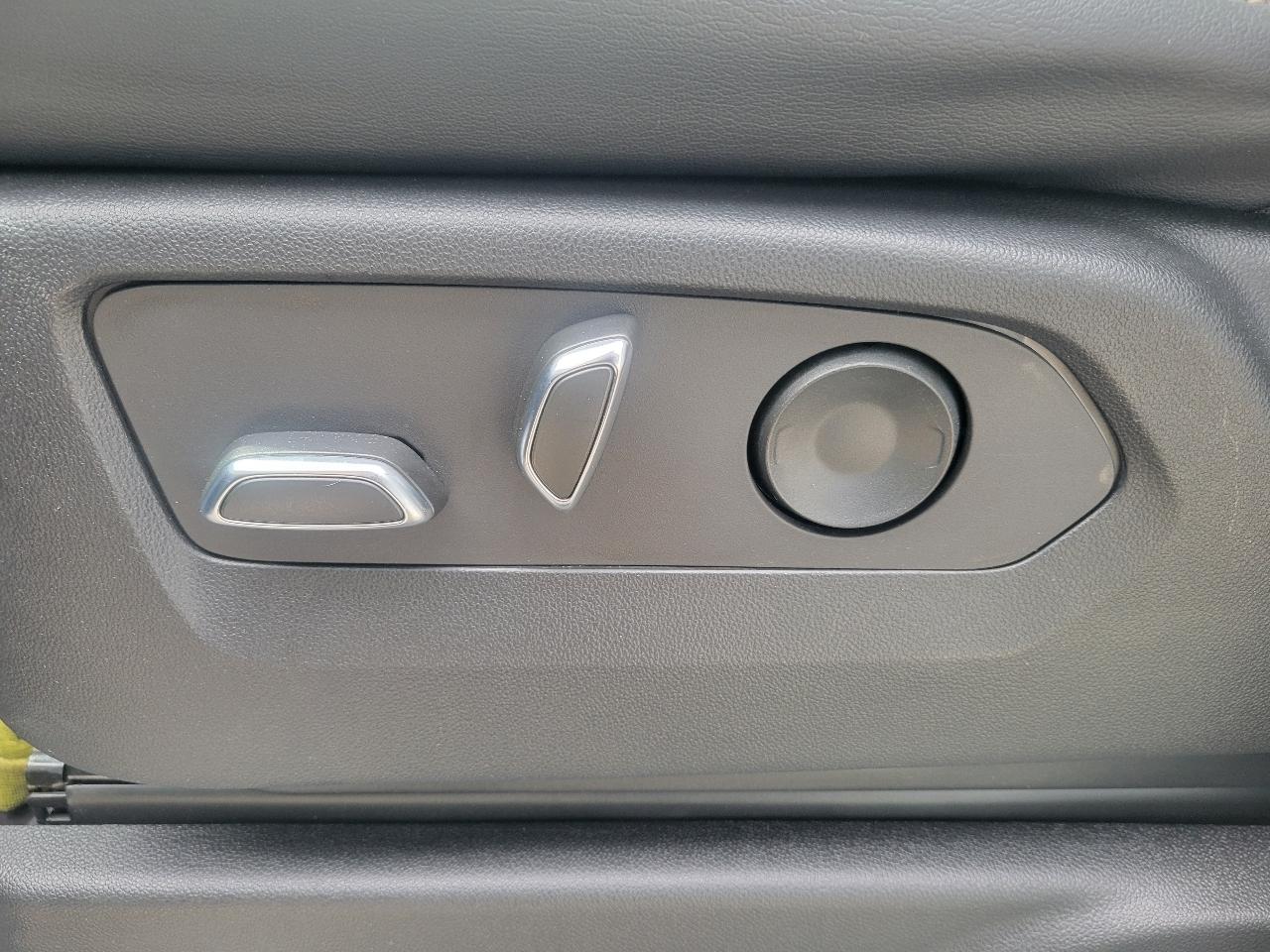 Cadillac Escalade ESV RWD 4dr Premium Luxury 2023