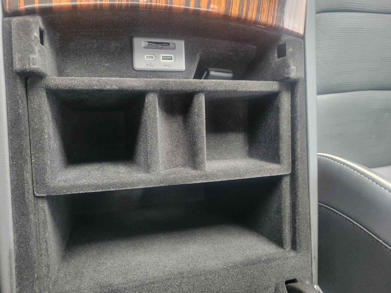 Cadillac Escalade ESV RWD 4dr Premium Luxury 2023