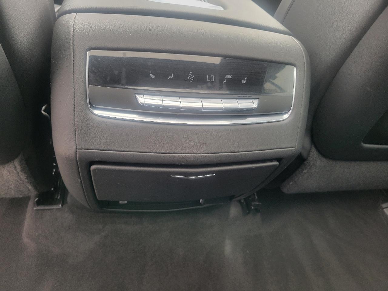 Cadillac Escalade ESV RWD 4dr Premium Luxury 2023