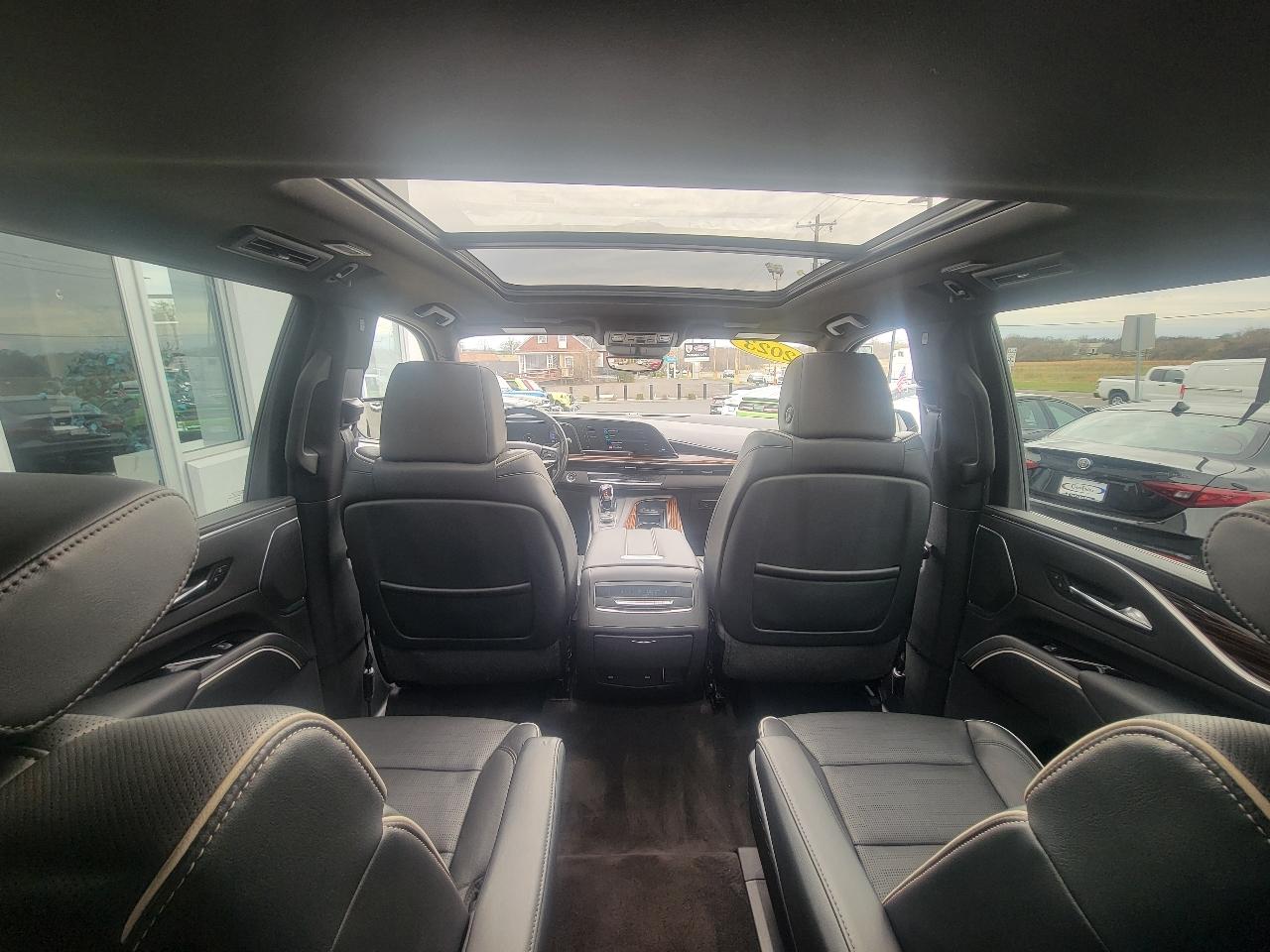 Cadillac Escalade ESV RWD 4dr Premium Luxury 2023