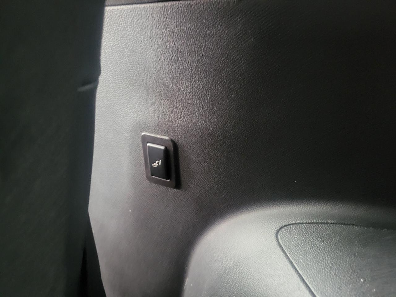 Cadillac Escalade ESV RWD 4dr Premium Luxury 2023