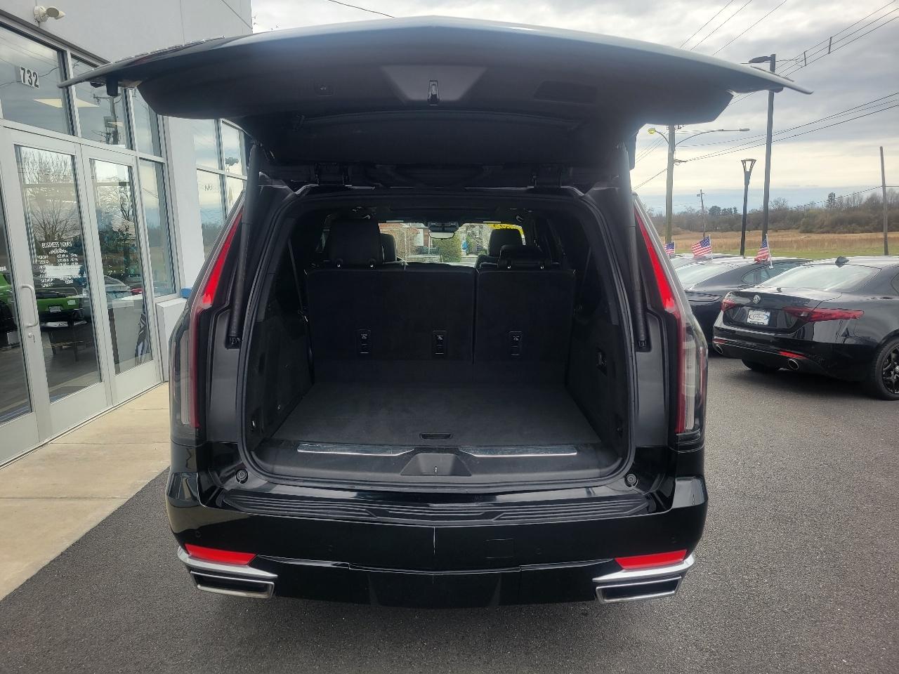 Cadillac Escalade ESV RWD 4dr Premium Luxury 2023
