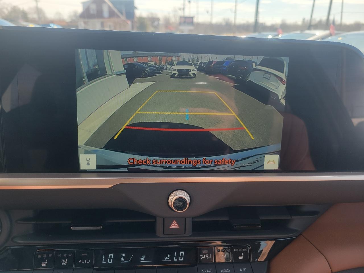 Toyota Crown Signia XLE AWD (Natl) 2025