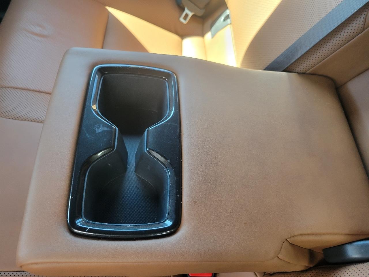 Toyota Crown Signia XLE AWD (Natl) 2025