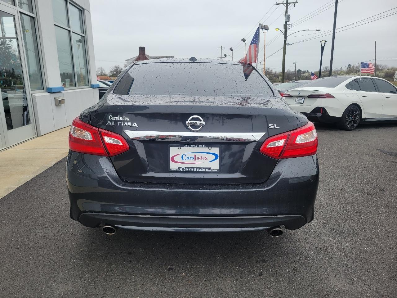 View vehicle photo 6