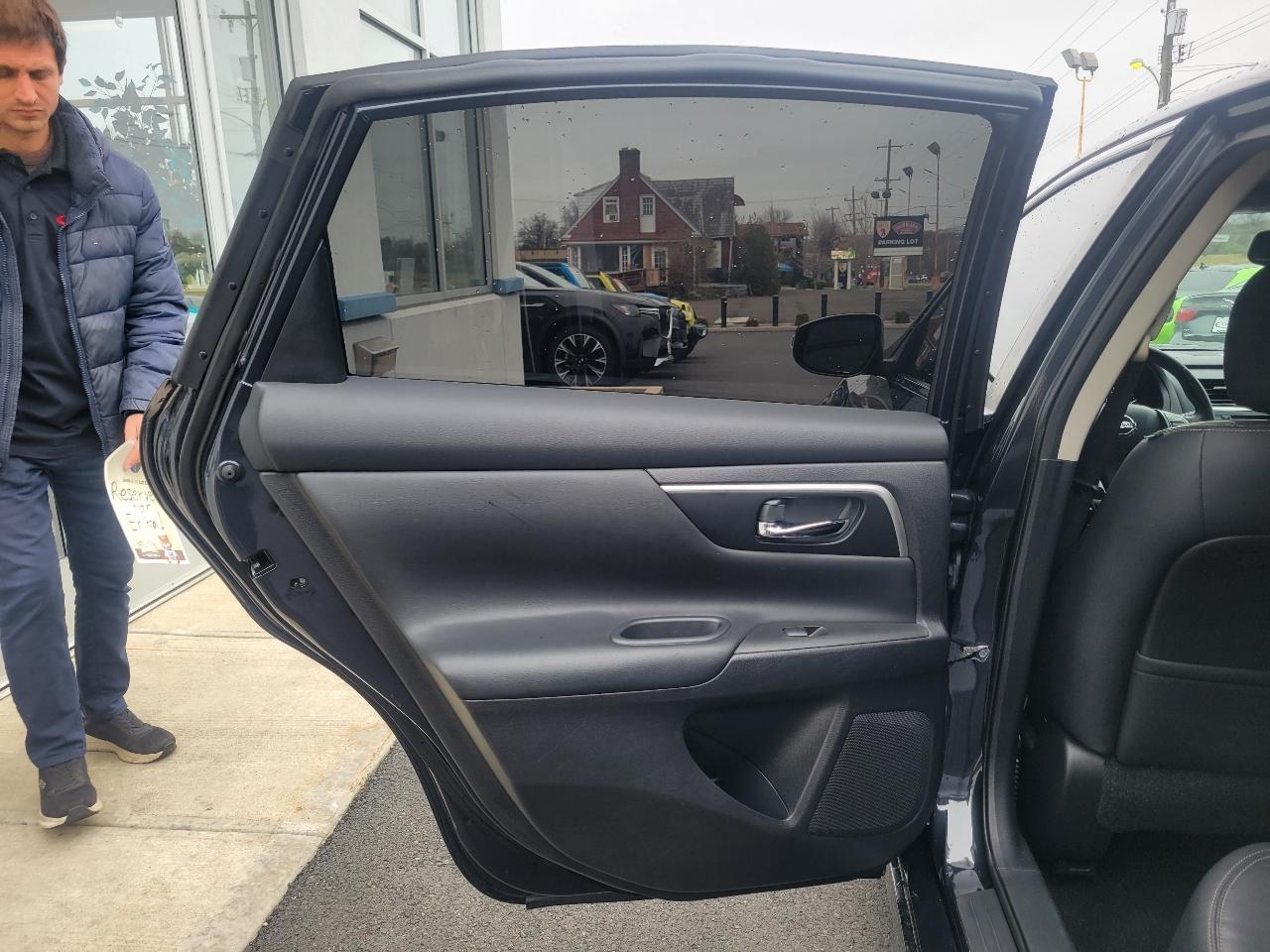 Nissan Altima 4dr Sdn I4 2.5 SL 2016