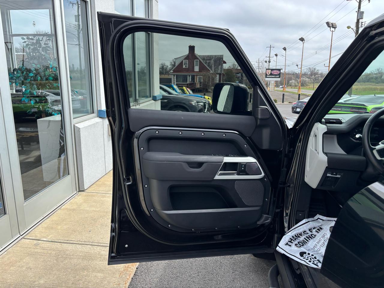 Land Rover Defender 110 S AWD 2023