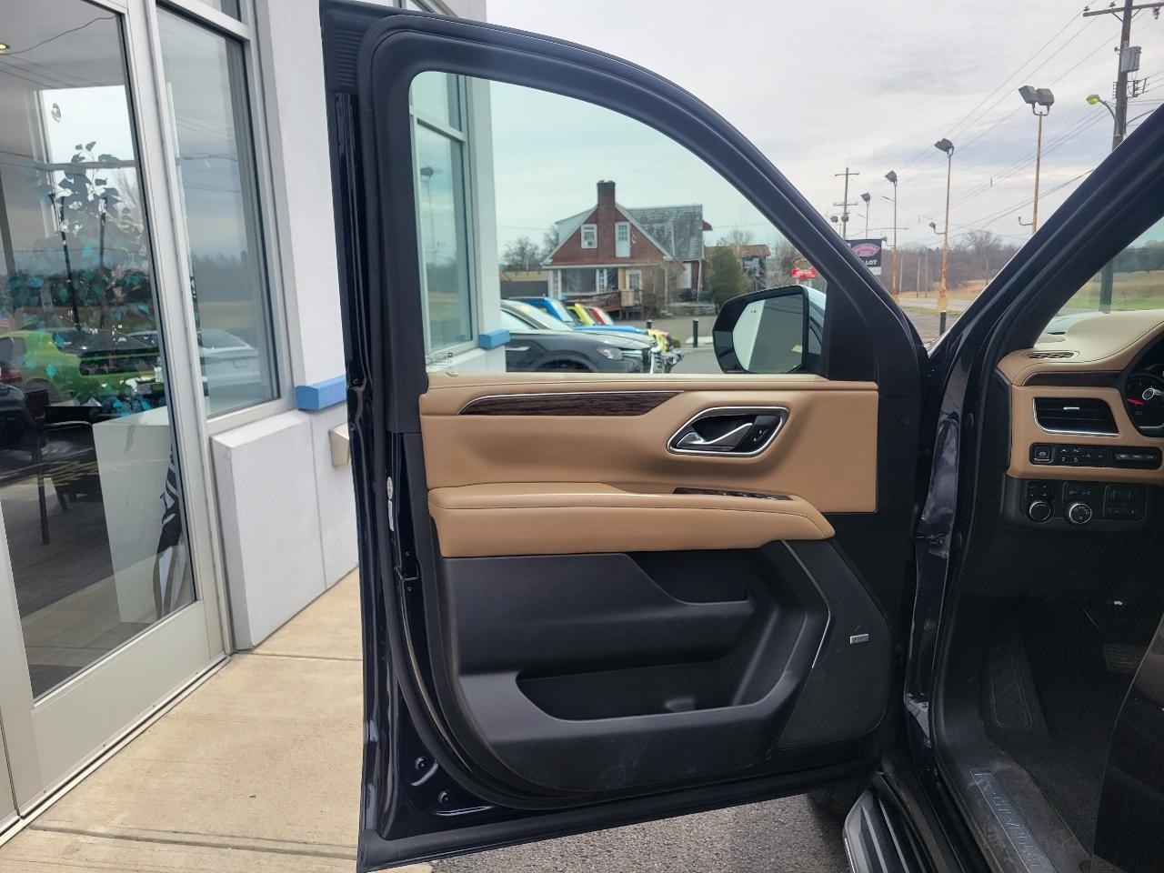 Chevrolet Tahoe 4WD 4dr Premier 2021