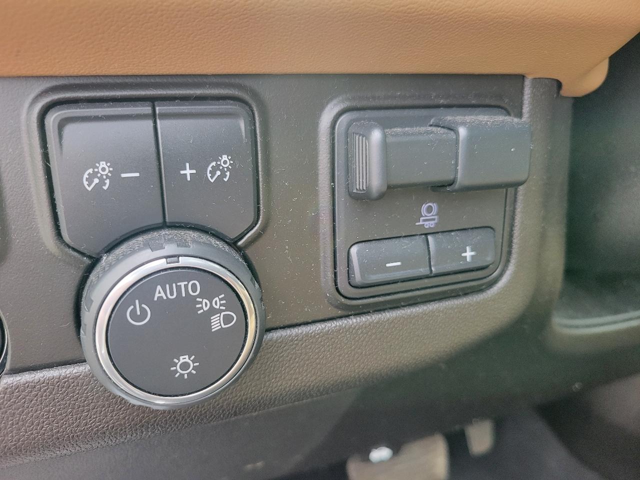 Chevrolet Tahoe 4WD 4dr Premier 2021