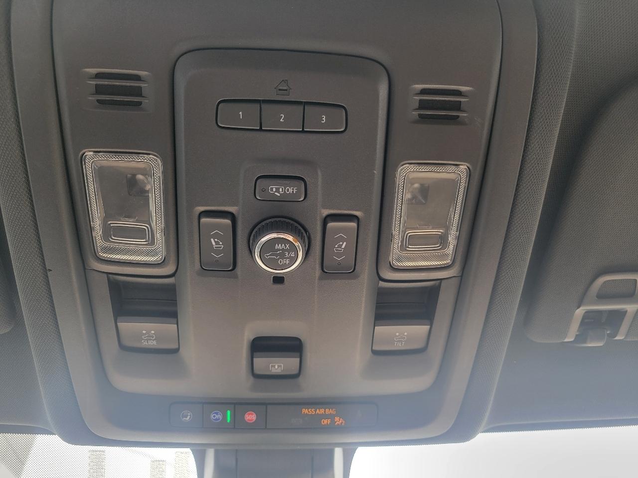 Chevrolet Tahoe 4WD 4dr Premier 2021