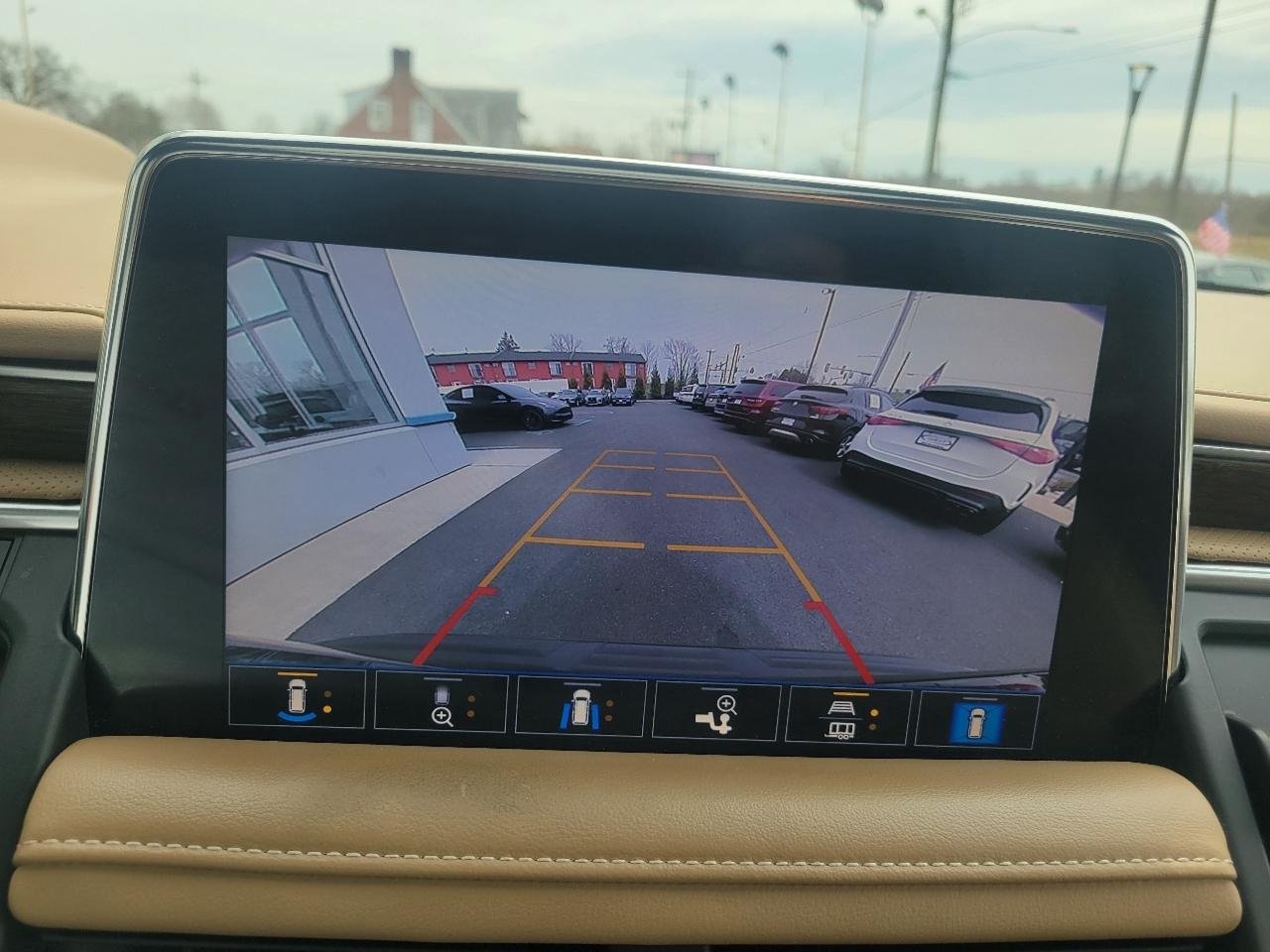 Chevrolet Tahoe 4WD 4dr Premier 2021