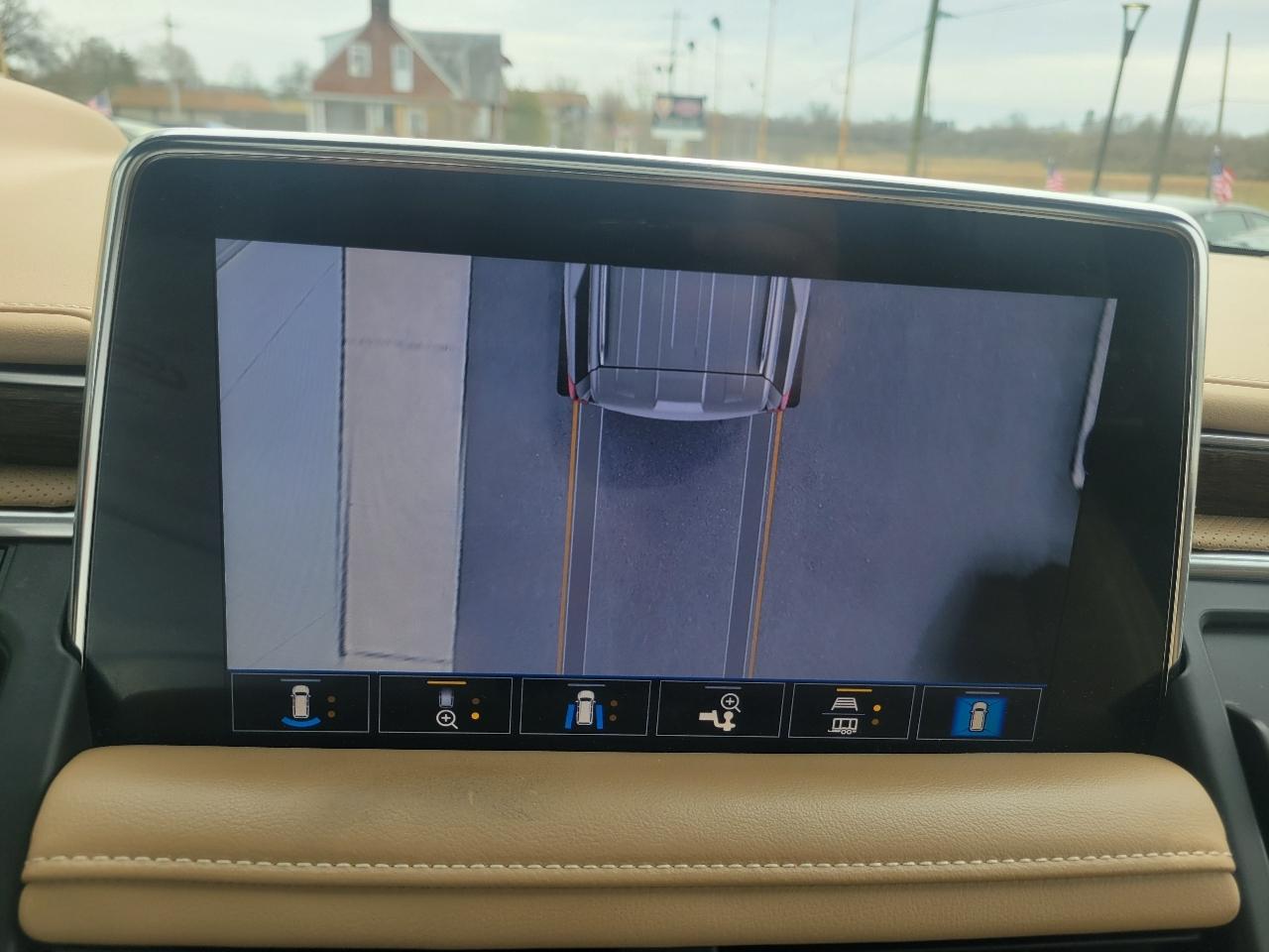 Chevrolet Tahoe 4WD 4dr Premier 2021