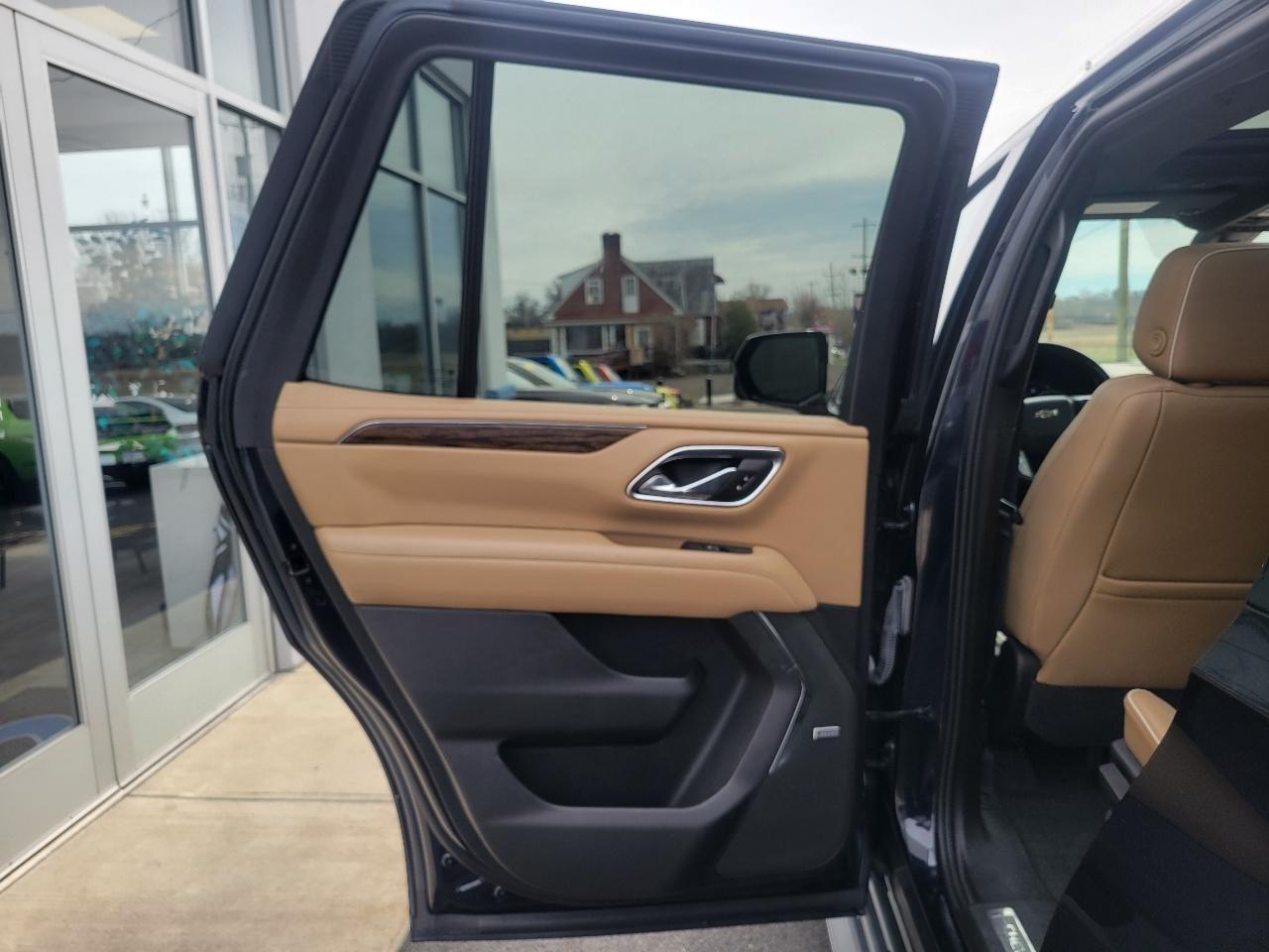 Chevrolet Tahoe 4WD 4dr Premier 2021