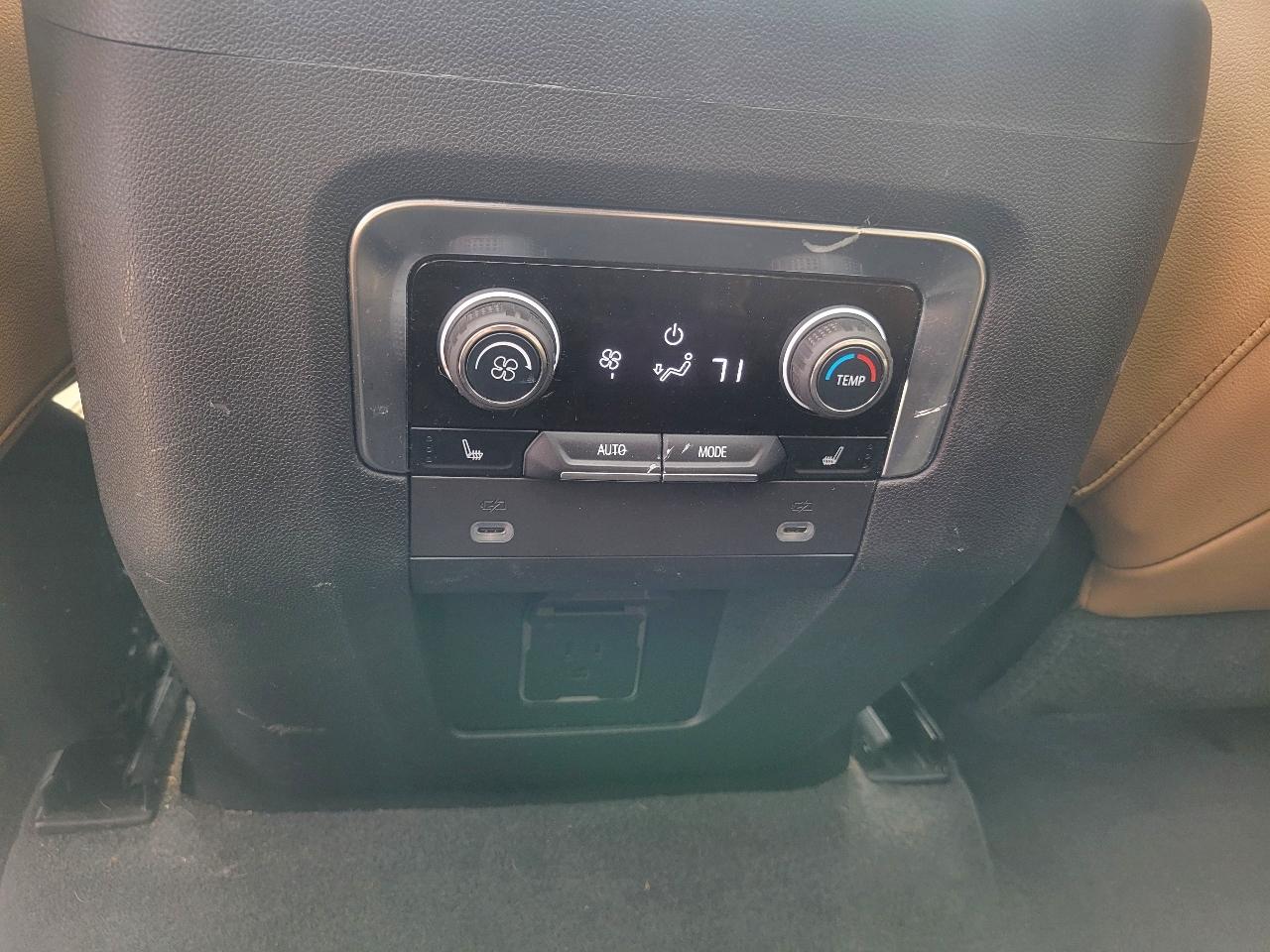 Chevrolet Tahoe 4WD 4dr Premier 2021