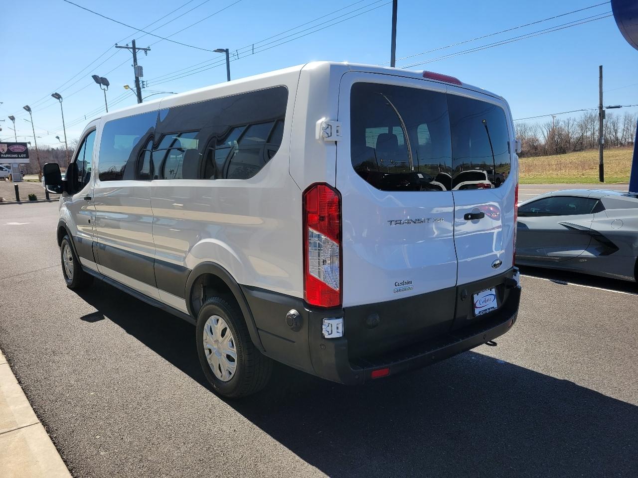 Ford Transit Passenger Wagon T-350 148" Low Roof XLT RWD 2024