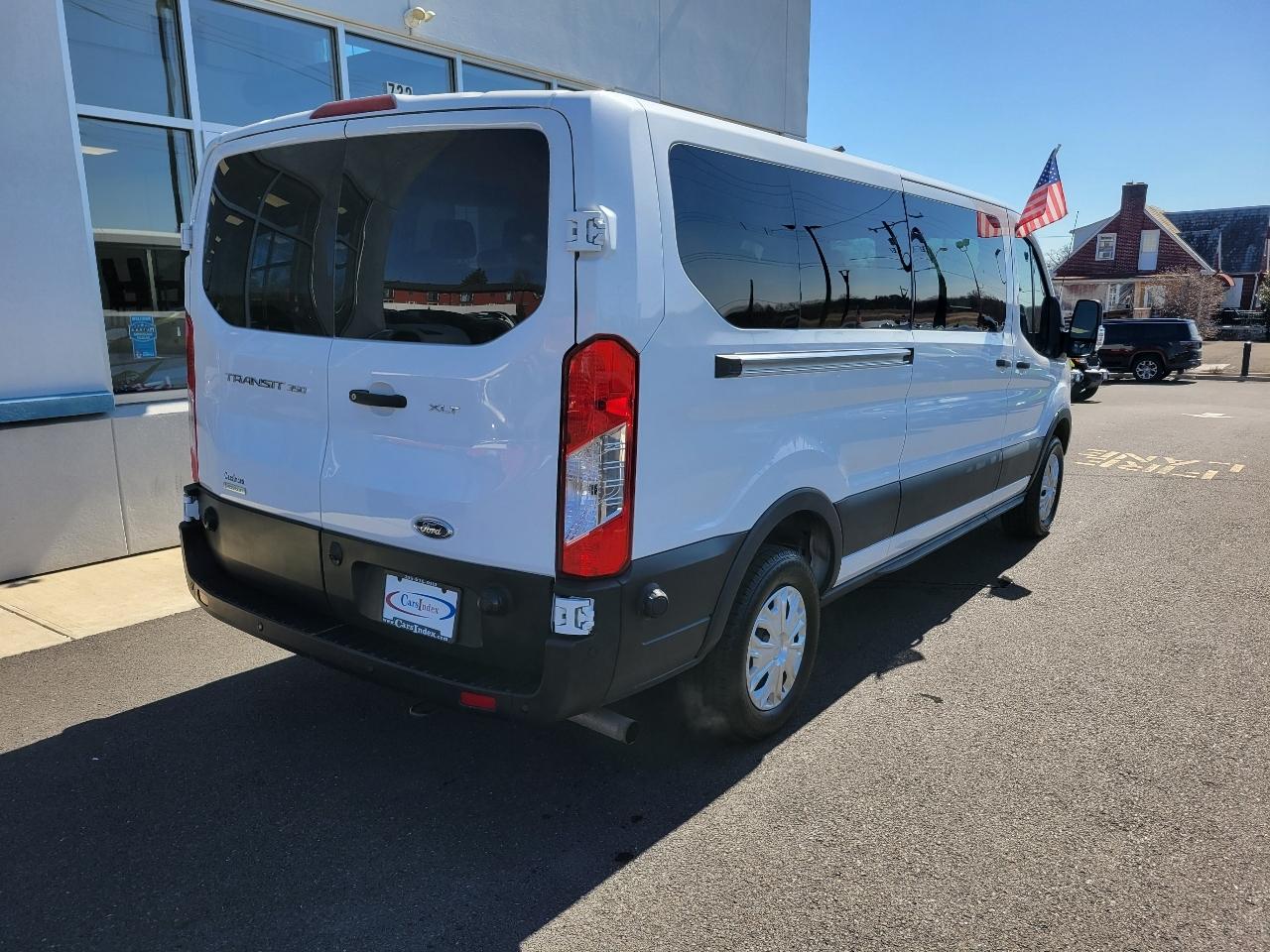 Ford Transit Passenger Wagon T-350 148" Low Roof XLT RWD 2024