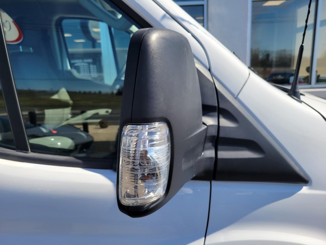 Ford Transit Passenger Wagon T-350 148" Low Roof XLT RWD 2024