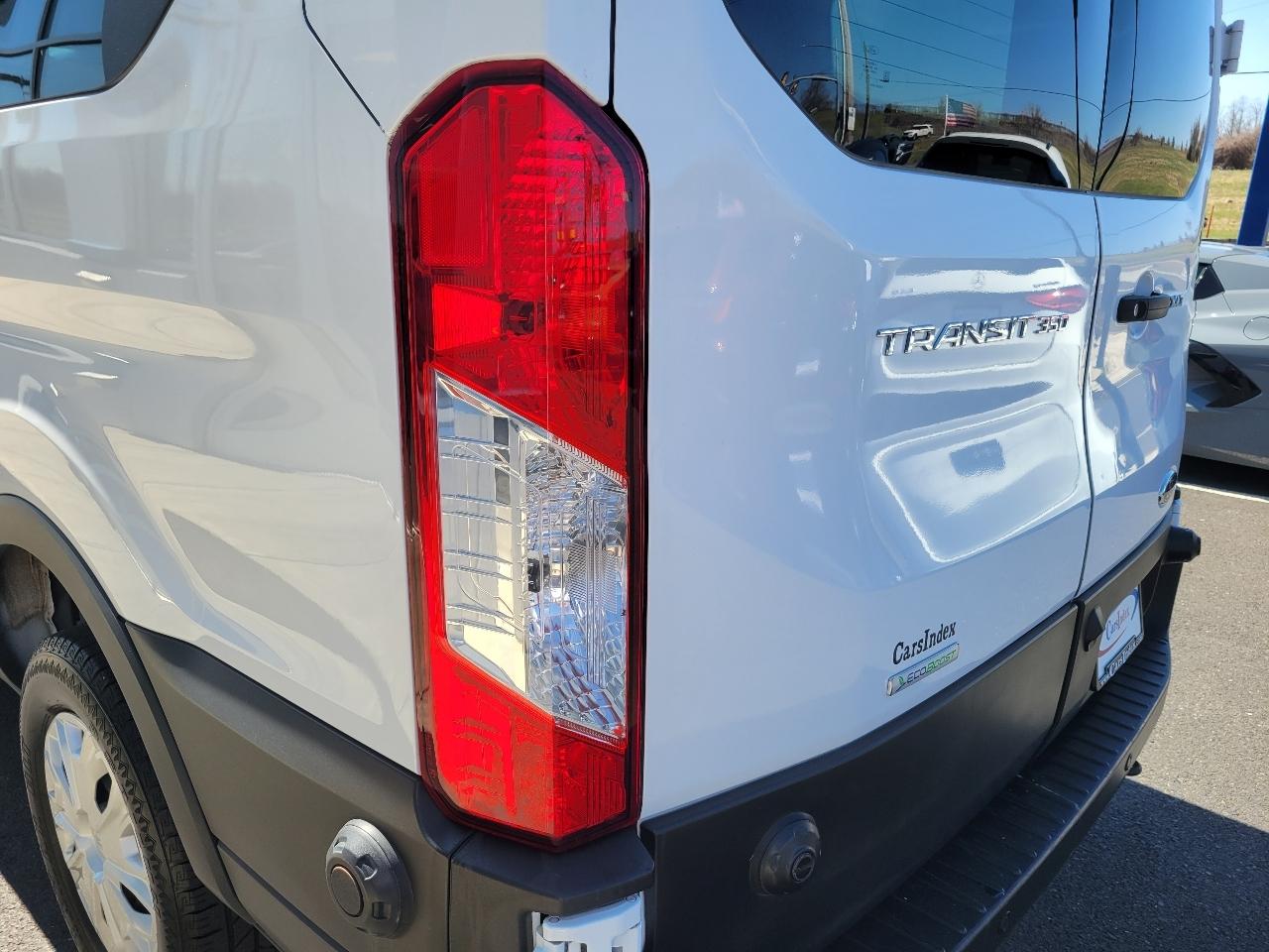 Ford Transit Passenger Wagon T-350 148" Low Roof XLT RWD 2024