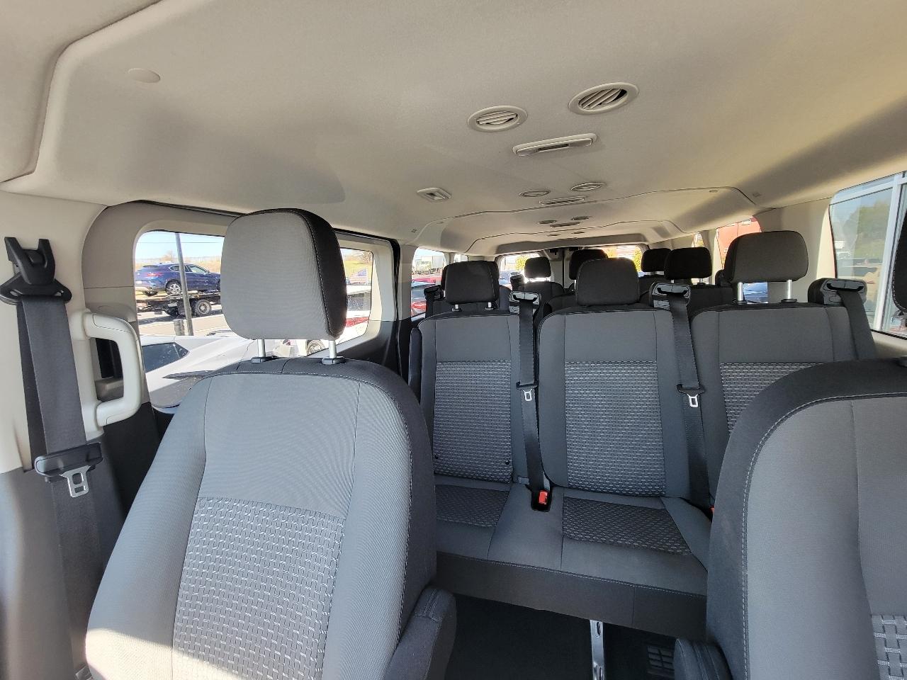 Ford Transit Passenger Wagon T-350 148" Low Roof XLT RWD 2024