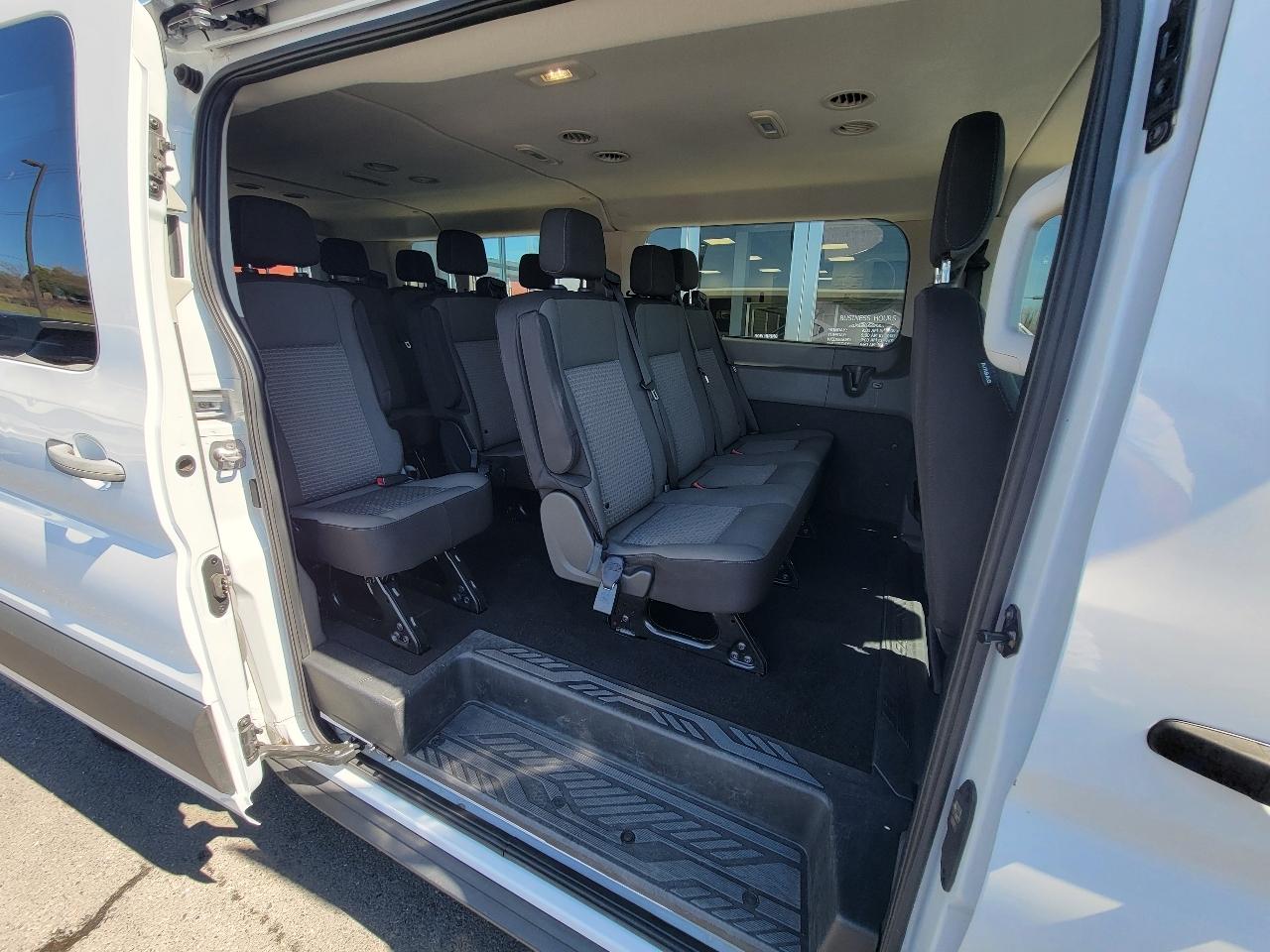 Ford Transit Passenger Wagon T-350 148" Low Roof XLT RWD 2024