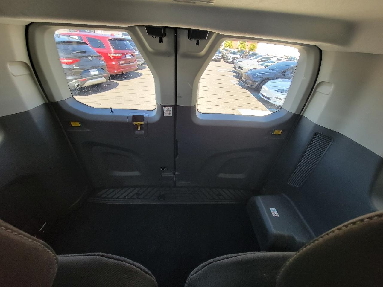 Ford Transit Passenger Wagon T-350 148" Low Roof XLT RWD 2024