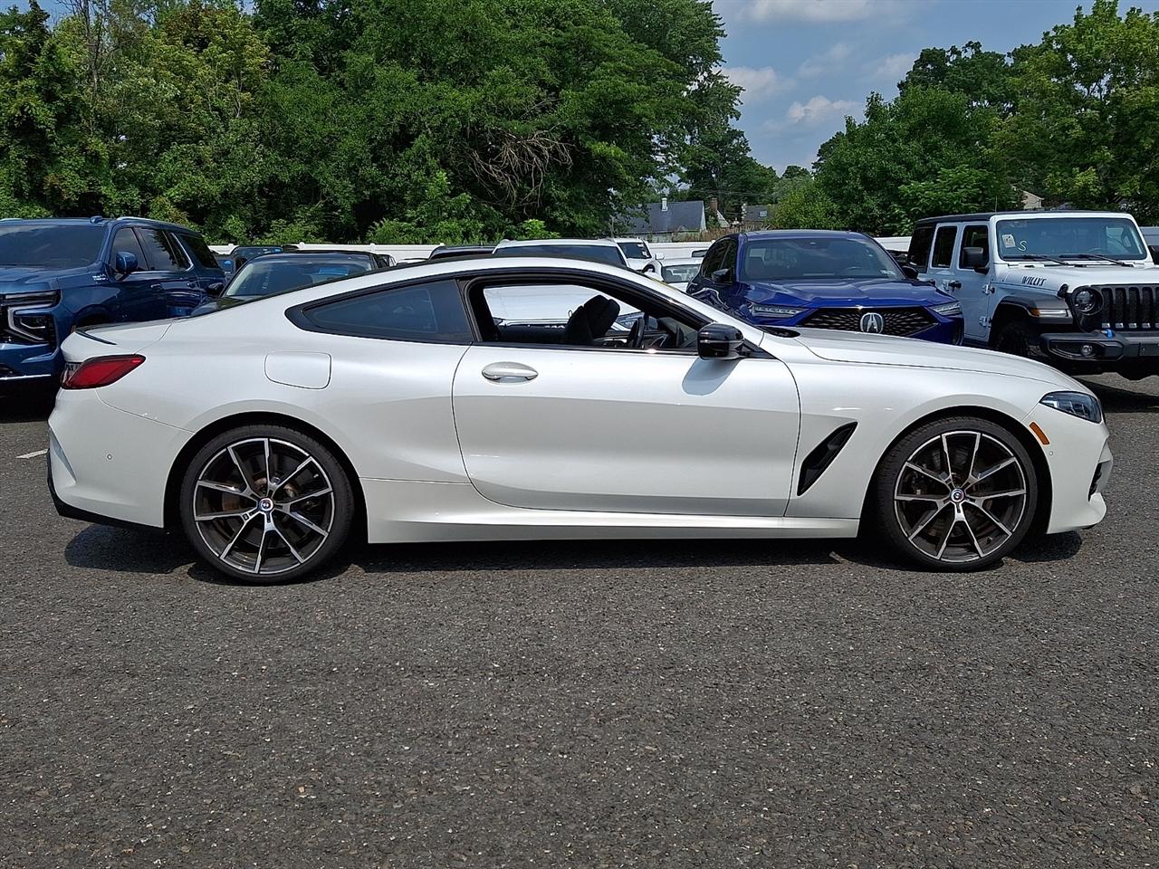 BMW 8 Series M850i xDrive Coupe 2023