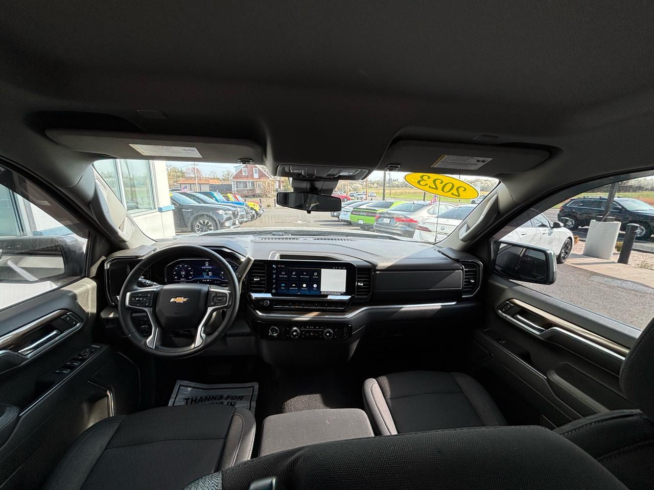 Chevrolet Silverado 1500 LT Z71 Crew Cab 4WD 2023